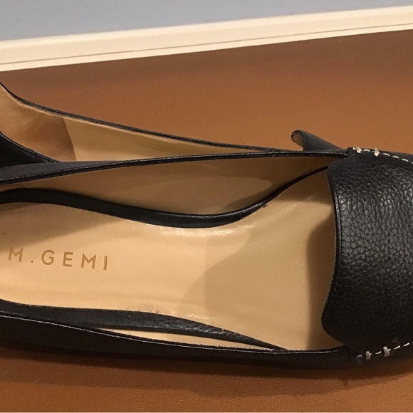 M. Gemi Black Pointed Toe Loafers SZ 40 - Picture 2 of 5